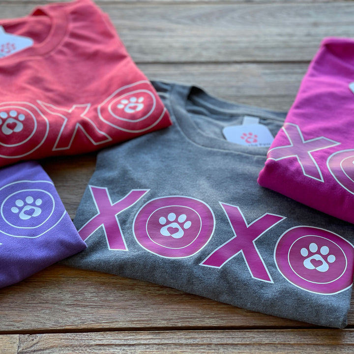 XOXO Paw Print | Cute Shirt for Pet Lover